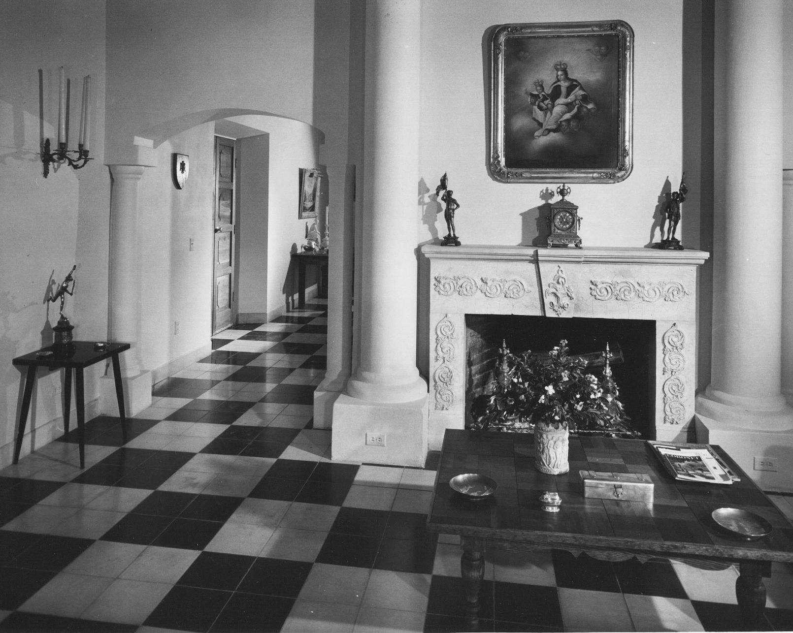 1959 home photos: Greek influence in Alamos estate